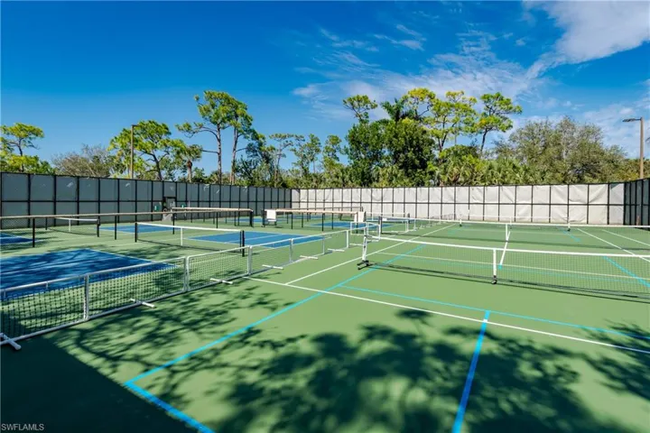 Pickleball & Tennis Court at Riverwalk Park