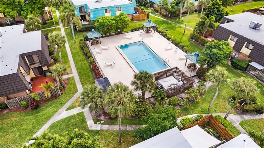 A short walk to the pool.