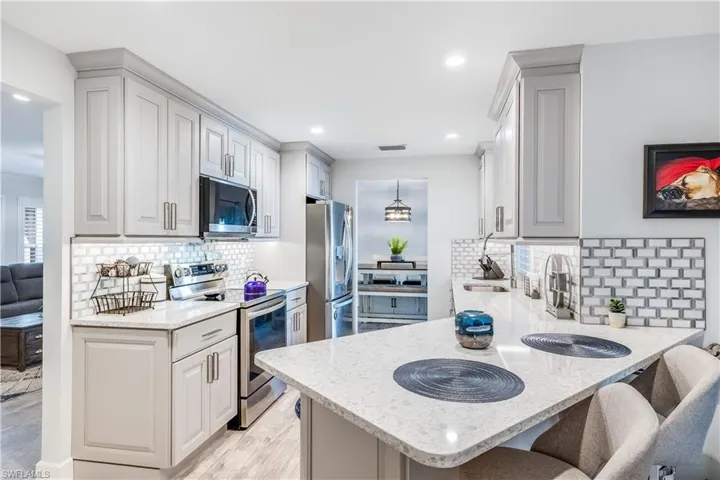6054  Macbeth  LN, Fort Myers, FL 33908
