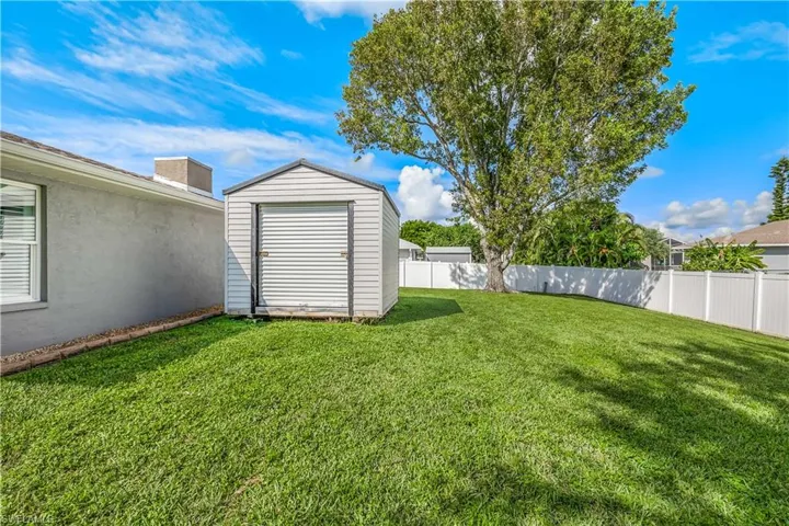 6054  Macbeth  LN, Fort Myers, FL 33908