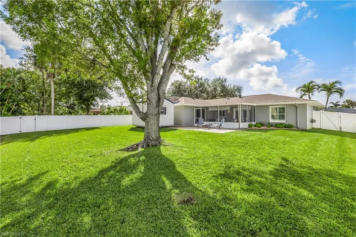 6054  Macbeth  LN, Fort Myers, FL 33908