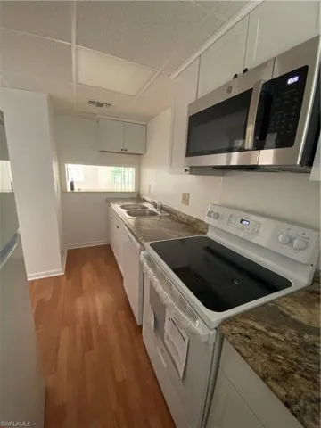 5294 Treetops Dr I-203, Naples, Florida 34113