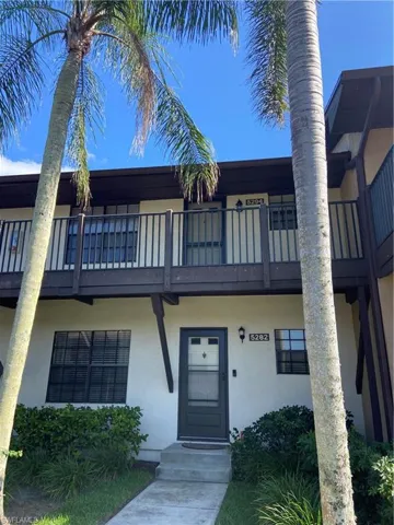 5294 Treetops Dr I-203, Naples, Florida 34113