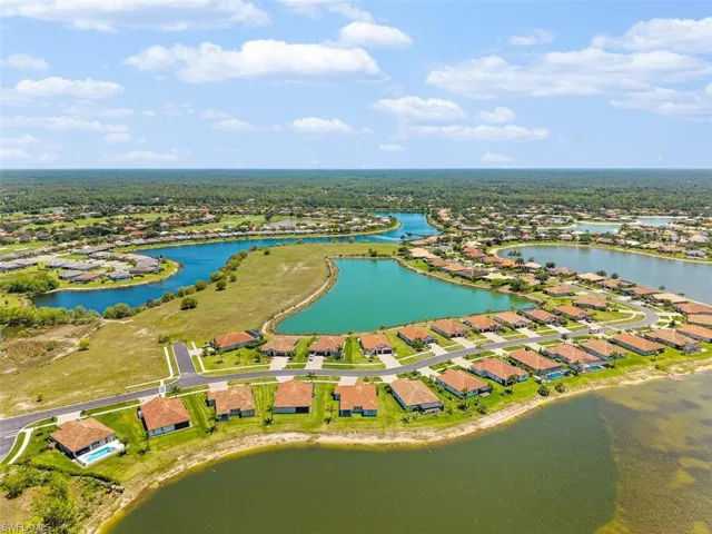 2038 Grove Dr, Naples, Florida 34120
