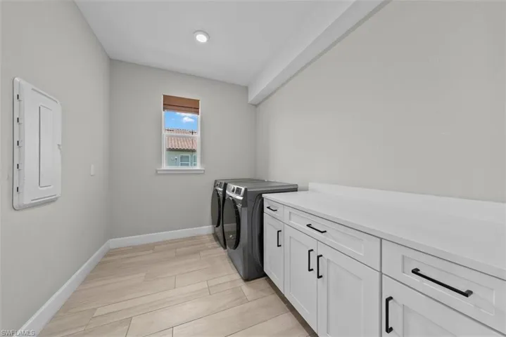 2038 Grove Dr, Naples, Florida 34120