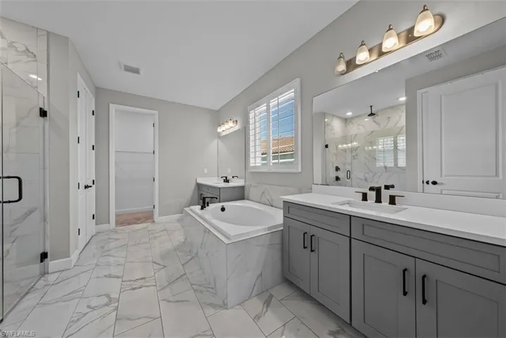 2038 Grove Dr, Naples, Florida 34120
