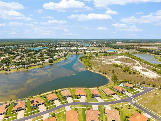 2038 Grove Dr, Naples, Florida 34120