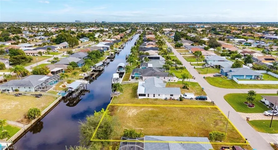 1215 Se 16th St, Cape Coral, Florida 33990