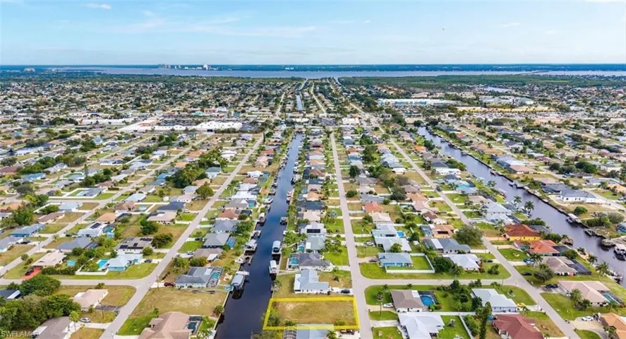 1215 Se 16th St, Cape Coral, Florida 33990
