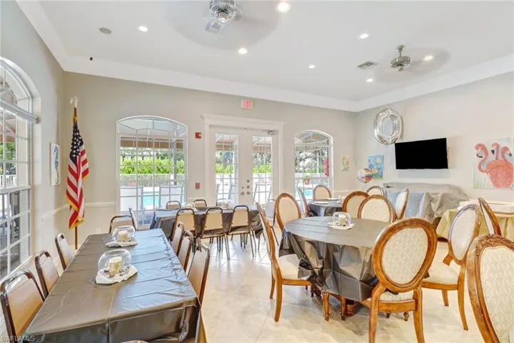 1677  Morning Sun LN E-22  , Naples, FL 34119