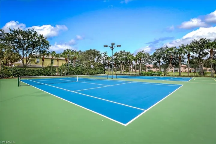 1677  Morning Sun LN E-22  , Naples, FL 34119