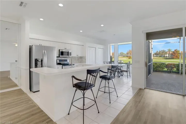 1677  Morning Sun LN E-22  , Naples, FL 34119