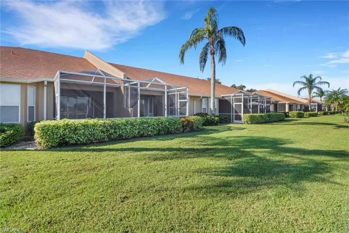 1677  Morning Sun LN E-22  , Naples, FL 34119