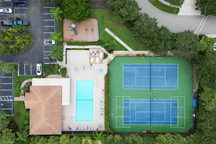 1677  Morning Sun LN E-22  , Naples, FL 34119