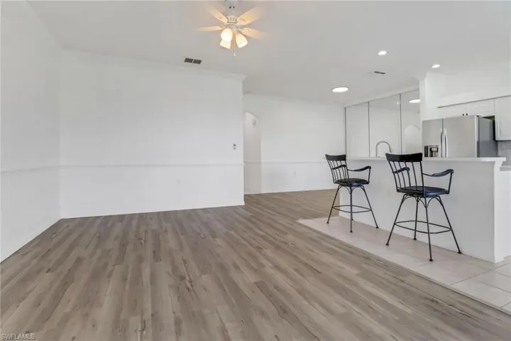 1677  Morning Sun LN E-22  , Naples, FL 34119