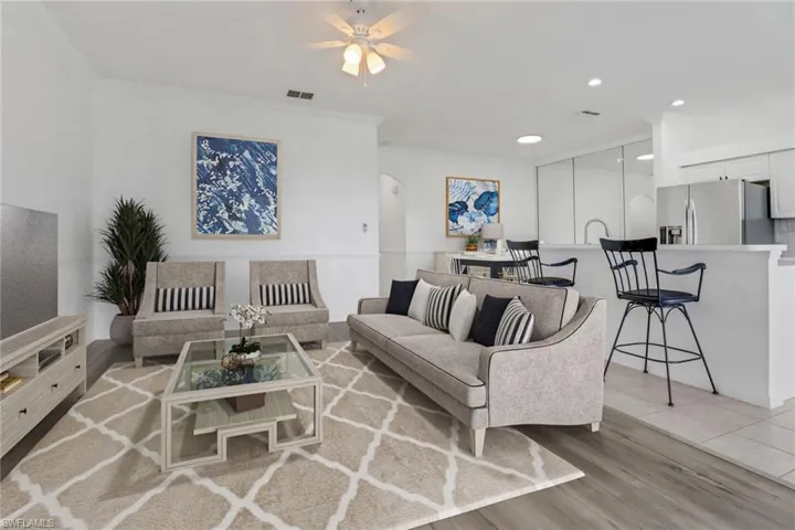 1677  Morning Sun LN E-22  , Naples, FL 34119