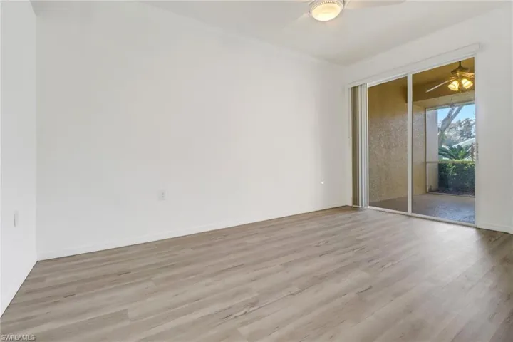 1677  Morning Sun LN E-22  , Naples, FL 34119