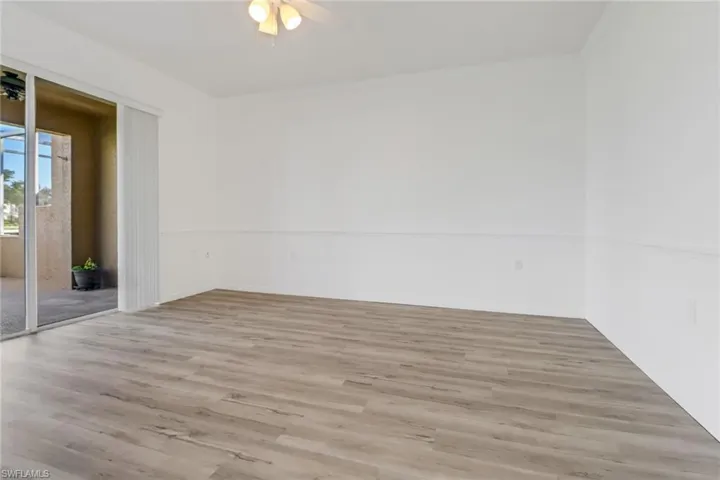 1677  Morning Sun LN E-22  , Naples, FL 34119