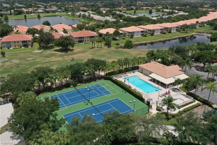 1677  Morning Sun LN E-22  , Naples, FL 34119