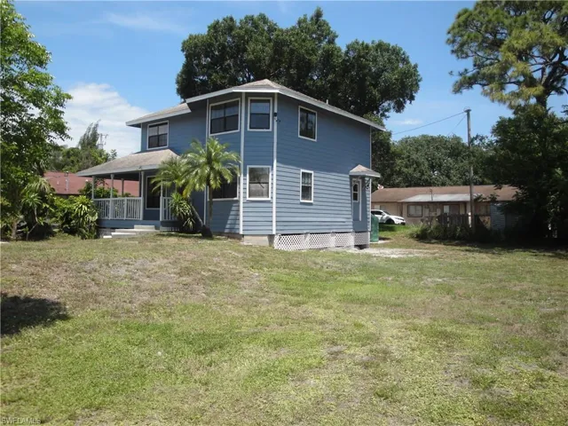 279  Hubbard  AVE, North Fort Myers, FL 33917