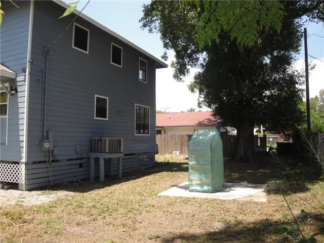 279  Hubbard  AVE, North Fort Myers, FL 33917