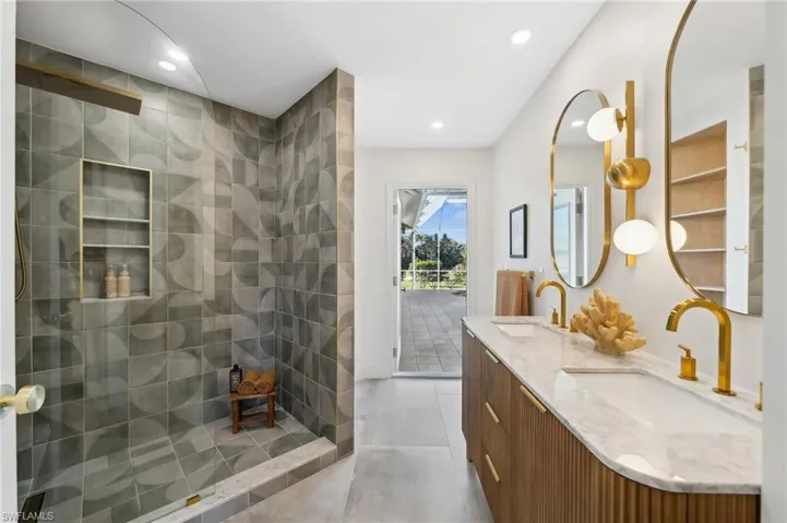 Bath 2 is open to the pool