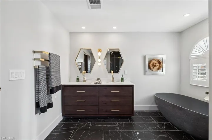 Amazing designed master bath