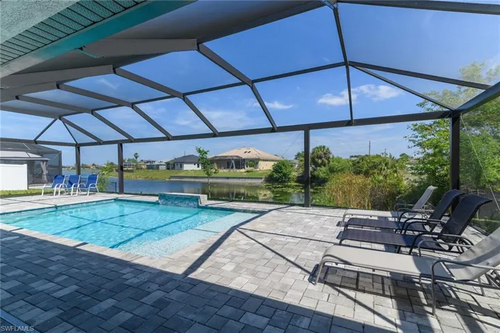 635 Ne 7th Ter, Cape Coral, Florida 33909