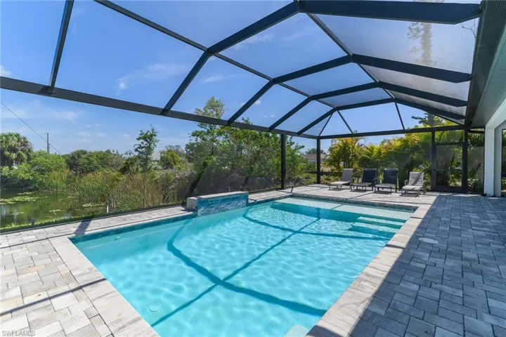 635 Ne 7th Ter, Cape Coral, Florida 33909