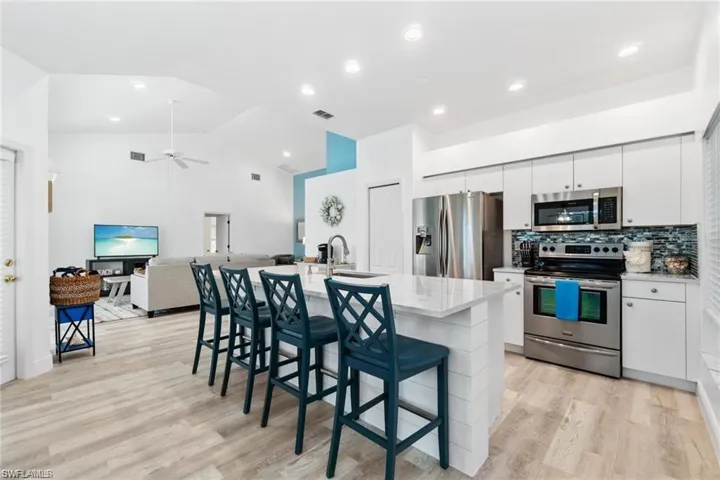 7112 Falcons Glen Blvd, Naples, Florida 34113