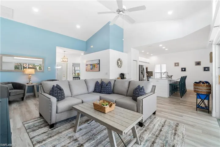 7112 Falcons Glen Blvd, Naples, Florida 34113