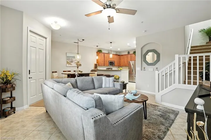 8941  MALIBU  ST, Naples, FL 34113
