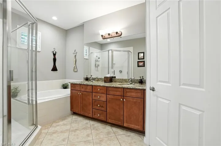 8941  MALIBU  ST, Naples, FL 34113