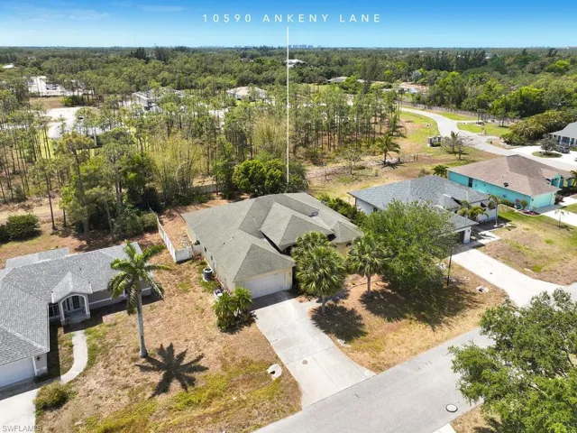This home is in a prime location at 10590 Ankeny Lane!