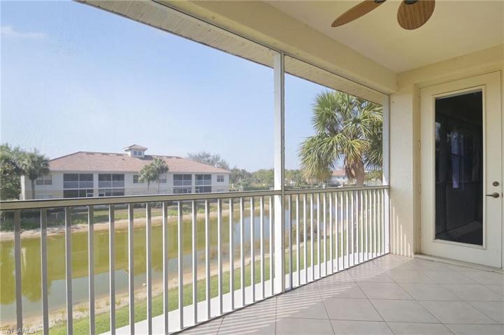 3061  Driftwood  WAY, NAPLES, FL 34109