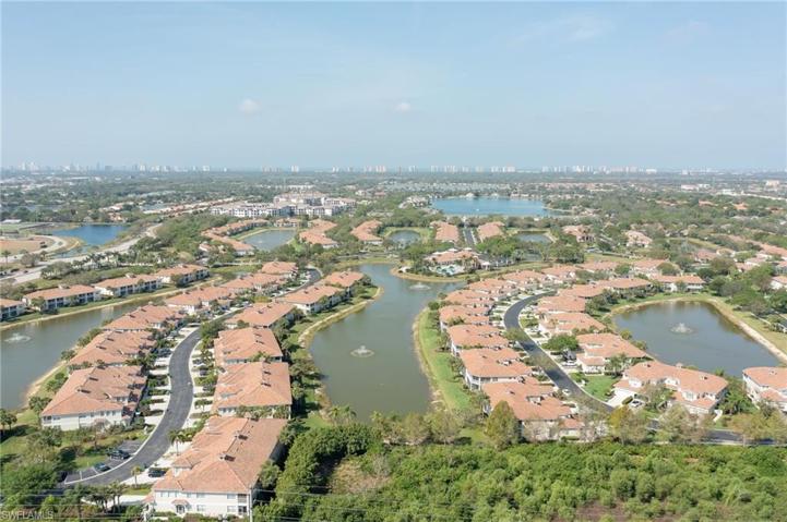 3061  Driftwood  WAY, NAPLES, FL 34109
