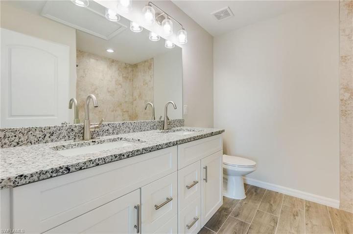 owner's ensuite bath