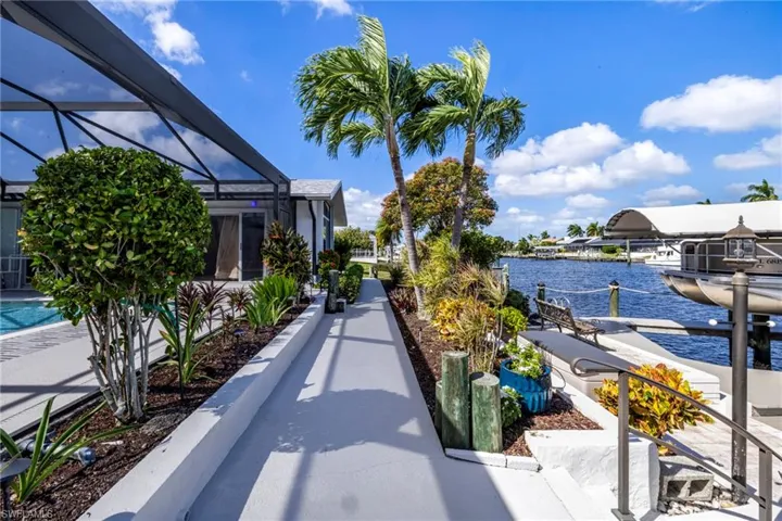 1721 Se 41st St, Cape Coral, Florida 33904