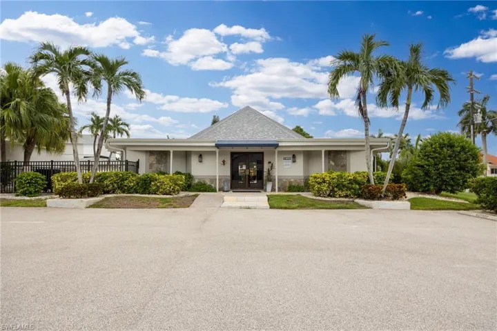 4240 Se 20th Pl 210, Cape Coral, Florida 33904