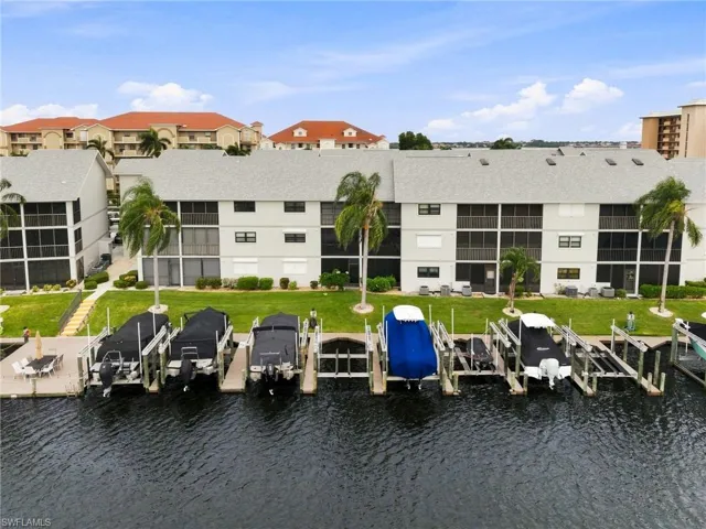 4240 Se 20th Pl 210, Cape Coral, Florida 33904