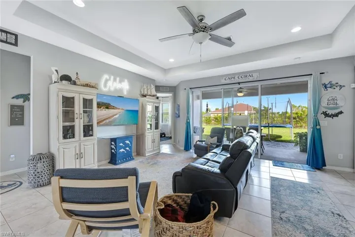 1209 Sw 33rd Ter, Cape Coral Fl 33914