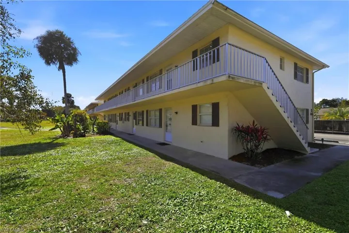 3325  Airport N RD, Naples, FL 34105