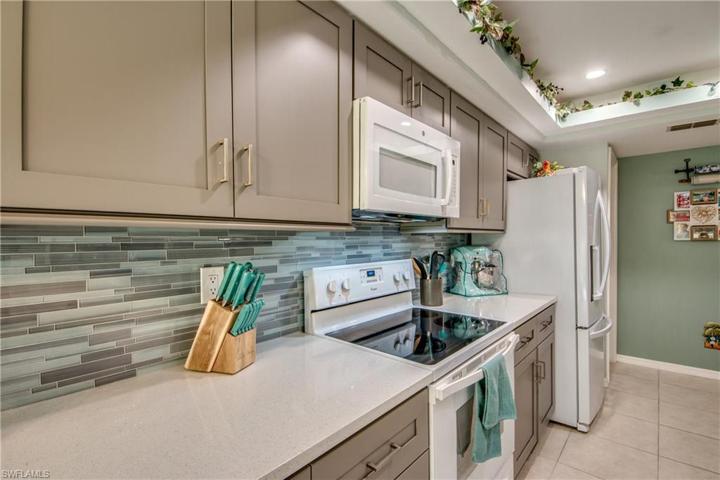 3616  Sabal Springs  BLVD, NORTH FORT MYERS, FL 33917