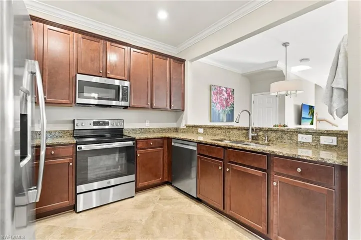 2652 Blossom Way, Naples, Florida 34120