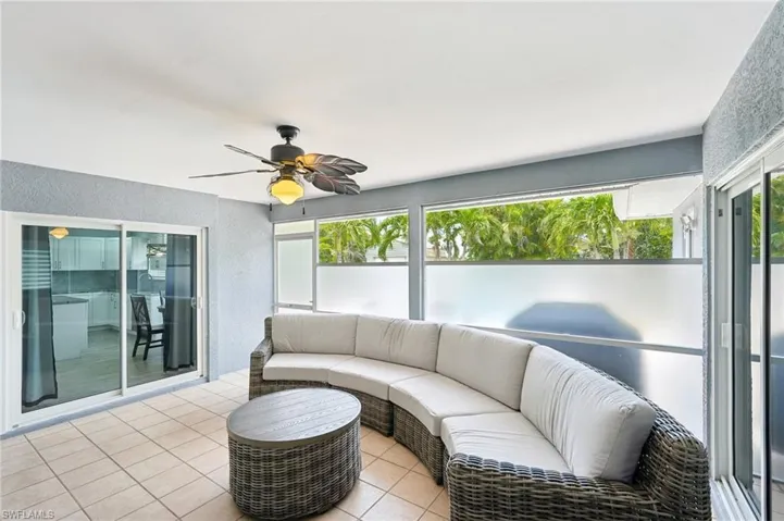 808 SW 14th  PL, Cape Coral, FL 33991