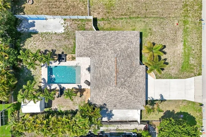808 SW 14th  PL, Cape Coral, FL 33991