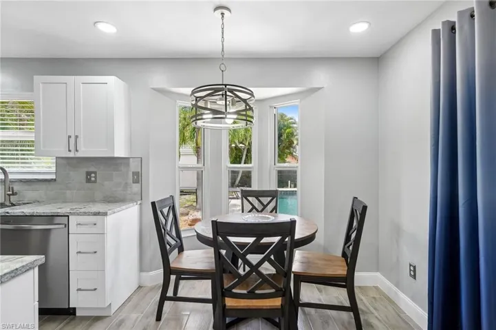 808 SW 14th  PL, Cape Coral, FL 33991