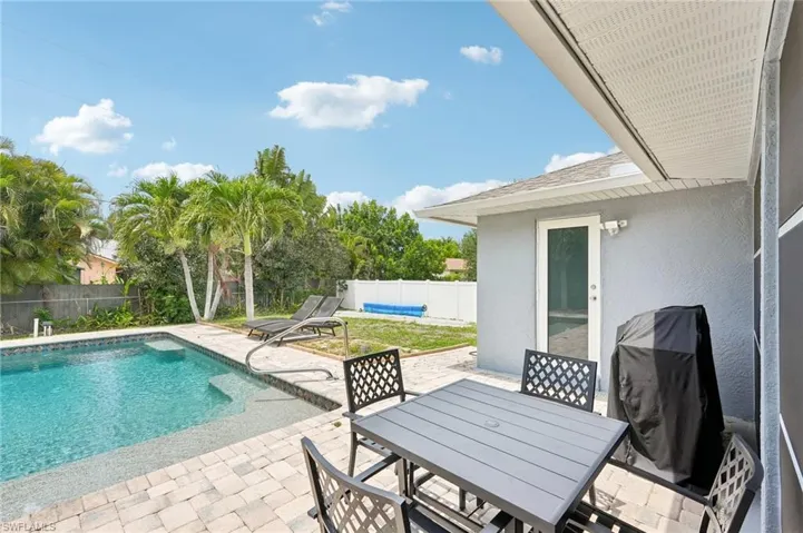 808 SW 14th  PL, Cape Coral, FL 33991