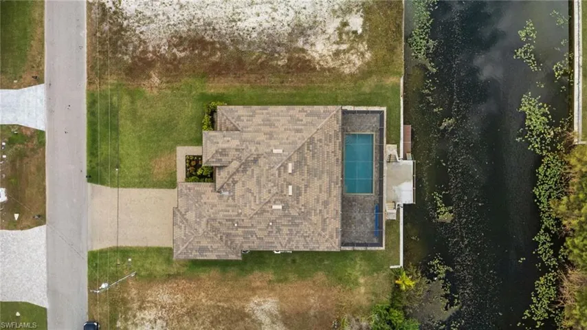 Aerial view of property and surrounding area