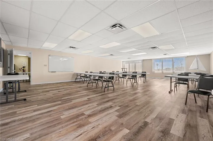 Alternate 2nd floor mixed use space